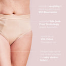 Frau trägt Periodenunterwäsche Inkontinenz-Panty-Strong in Nude, daneben stehen dazugehörige Informationen.