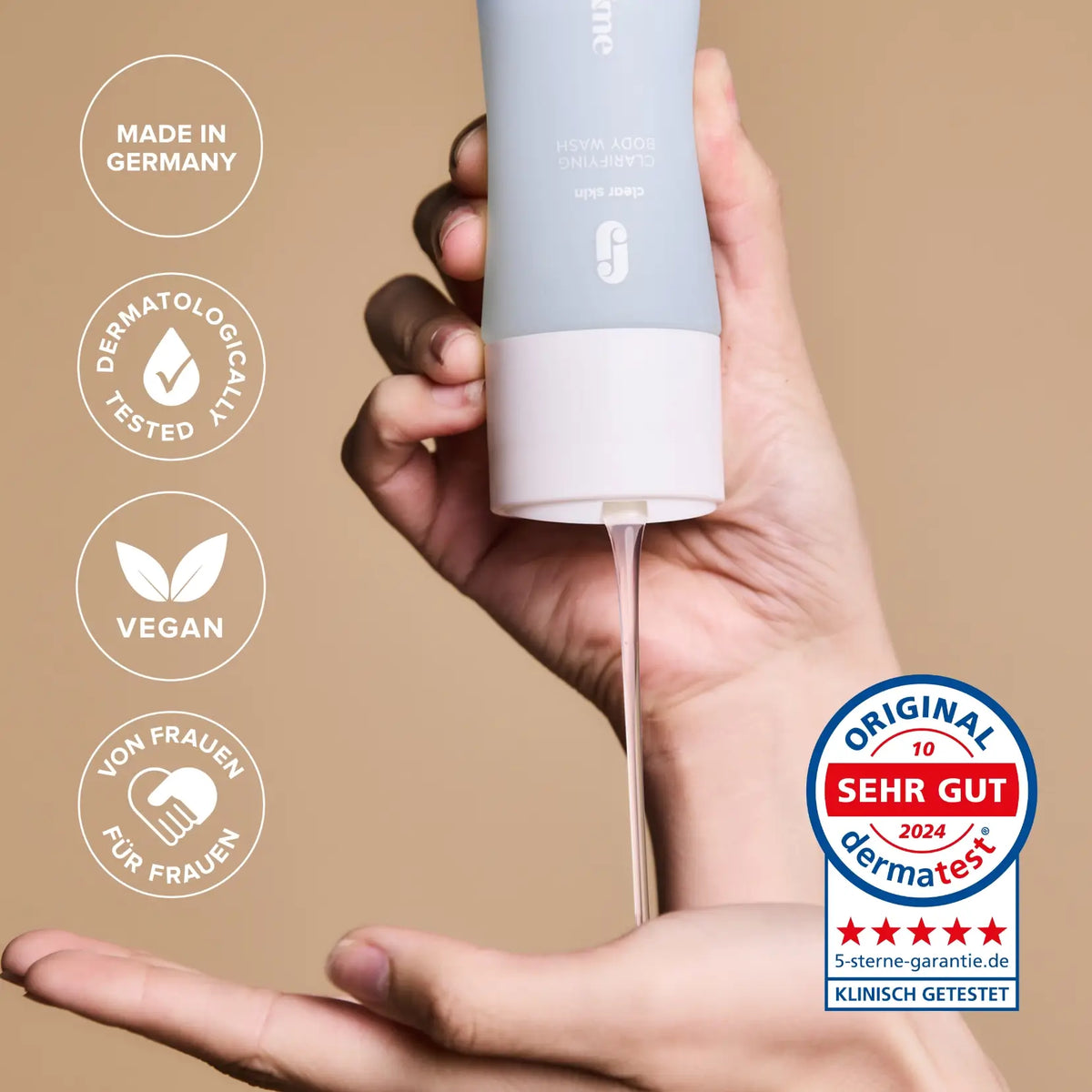 Clarifying Body Wash fliesst in die Hand, Siegel made in Germany, dermatologisch getestet, vegan, Dermatest sehr gut