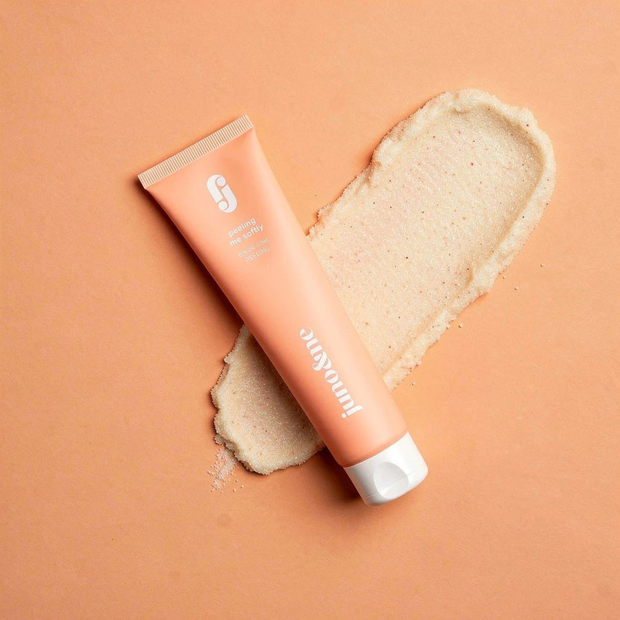Creamy with fine granules